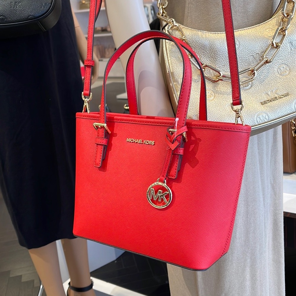 MICHAEL KORS
Jet Set Travel Extra-Small Saffiano Leather Top-Zip Tote Bag
NWT - Picture 12 of 16